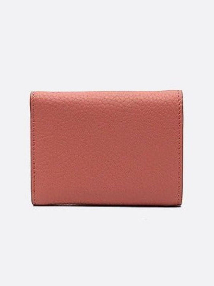 Cartera de piel de tres pliegues