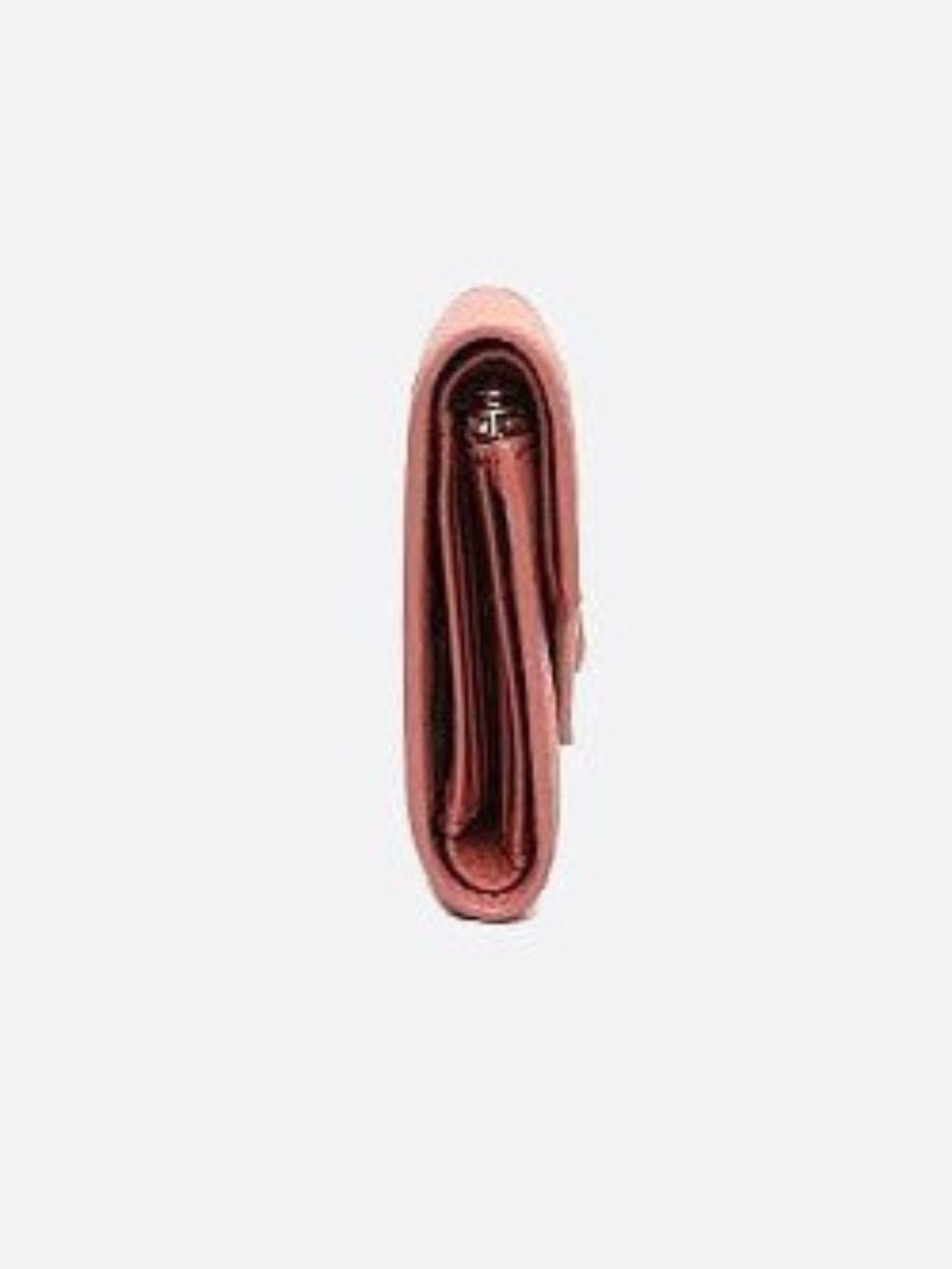 Cartera de piel de tres pliegues